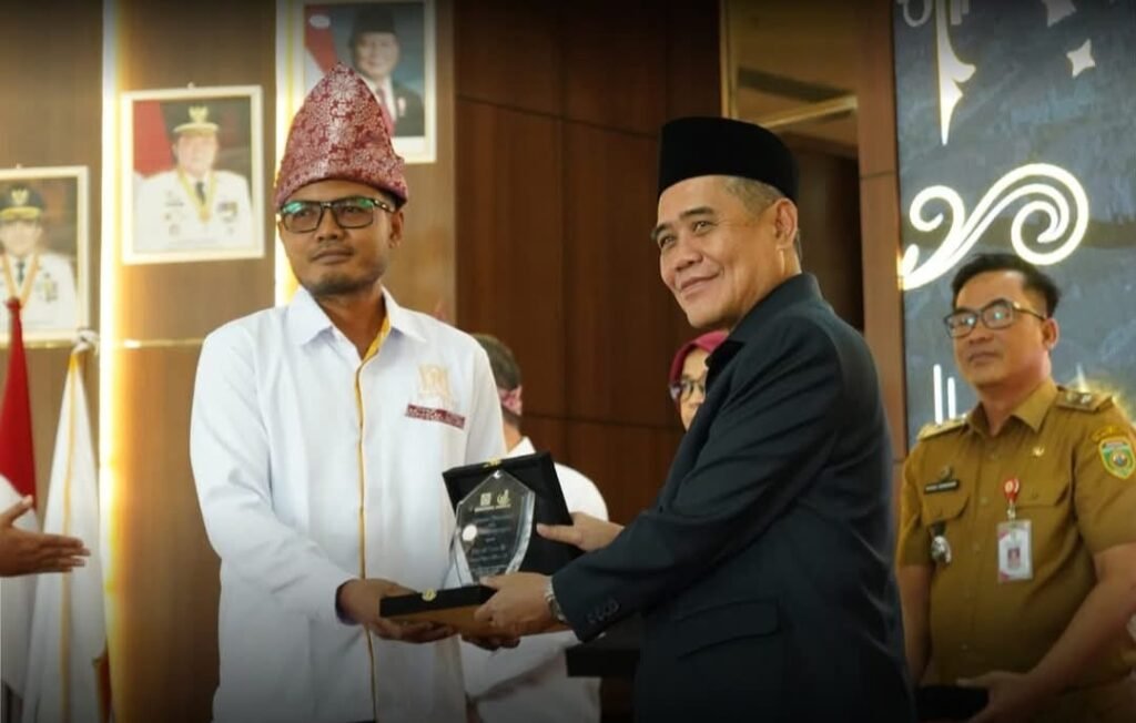 IMG-20251029-WA0005-1024x652 Ketua DPD HIMPERRA Sumsel Periode 2025-2029 secara Resmi Dilantik